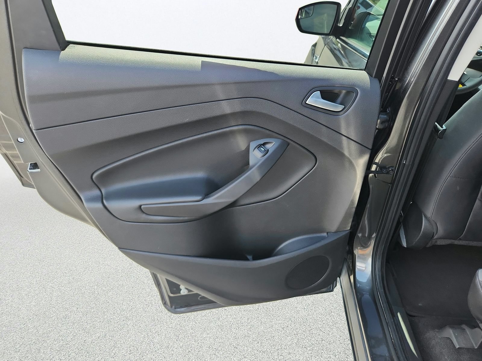 Used 2015 Ford Escape SE FWD image 22