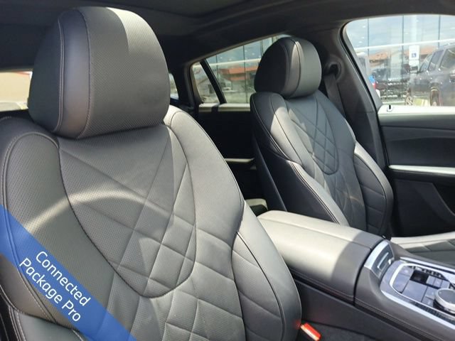 Certified 2024 BMW X6 xDrive40i w/ Premium Package AWD/4WD image 15