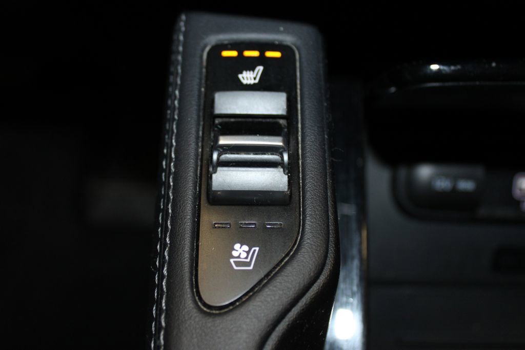 Used 2020 Kia Telluride EX image 20