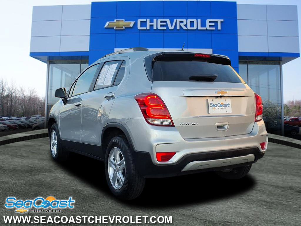 Certified 2022 Chevrolet Trax LT w/ LT Convenience Package image 4