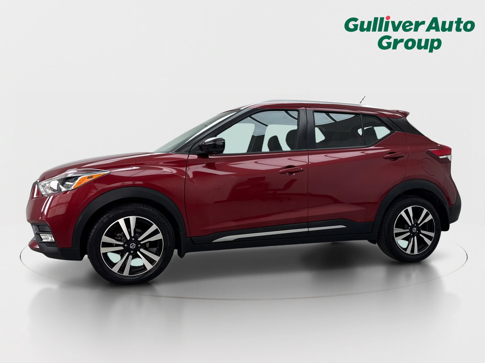 Used 2018 Nissan Kicks SR FWD image 2