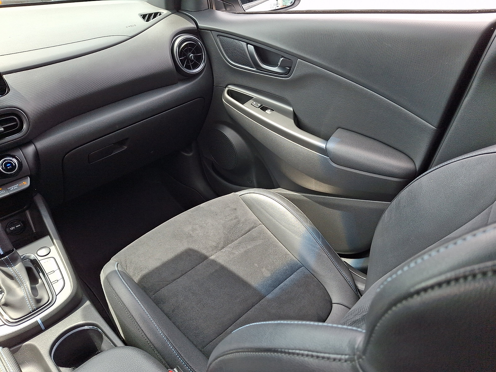 Used 2022 Hyundai Kona N FWD image 15