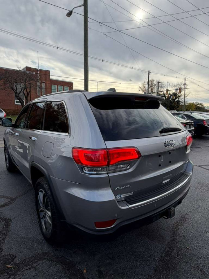 Used 2017 Jeep Grand Cherokee Limited AWD/4WD image 3