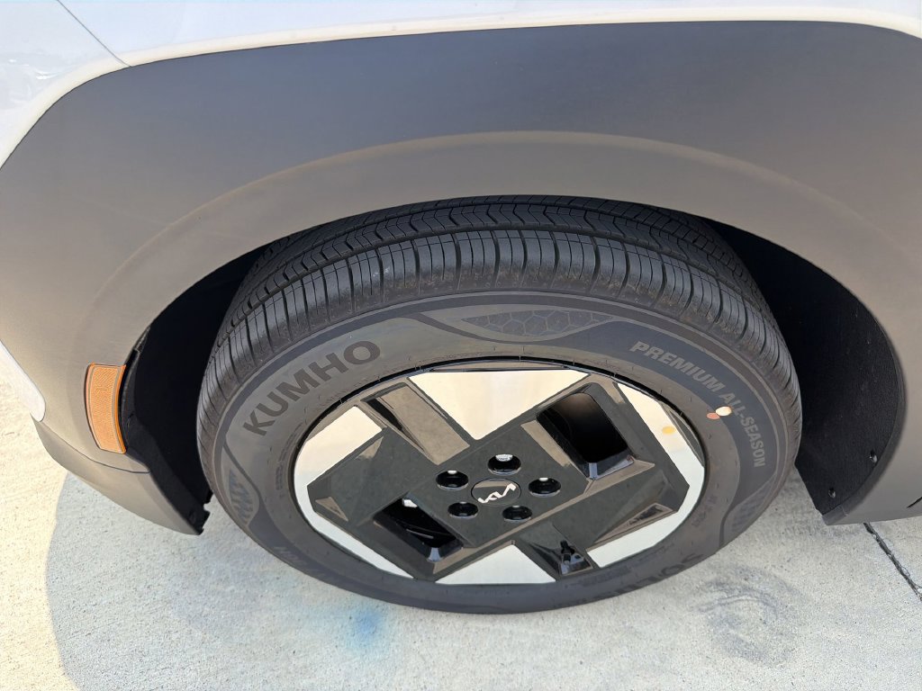 New 2027 Kia EV3 Wind FWD image 20