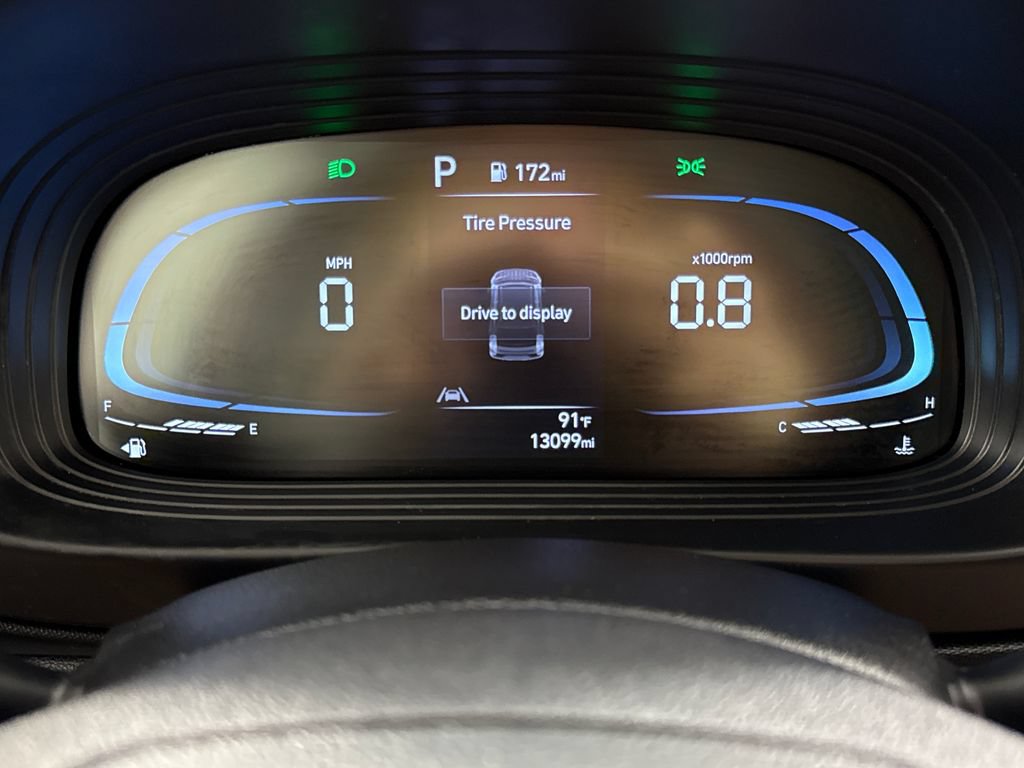 Certified 2024 Hyundai Venue Limited FWD image 19