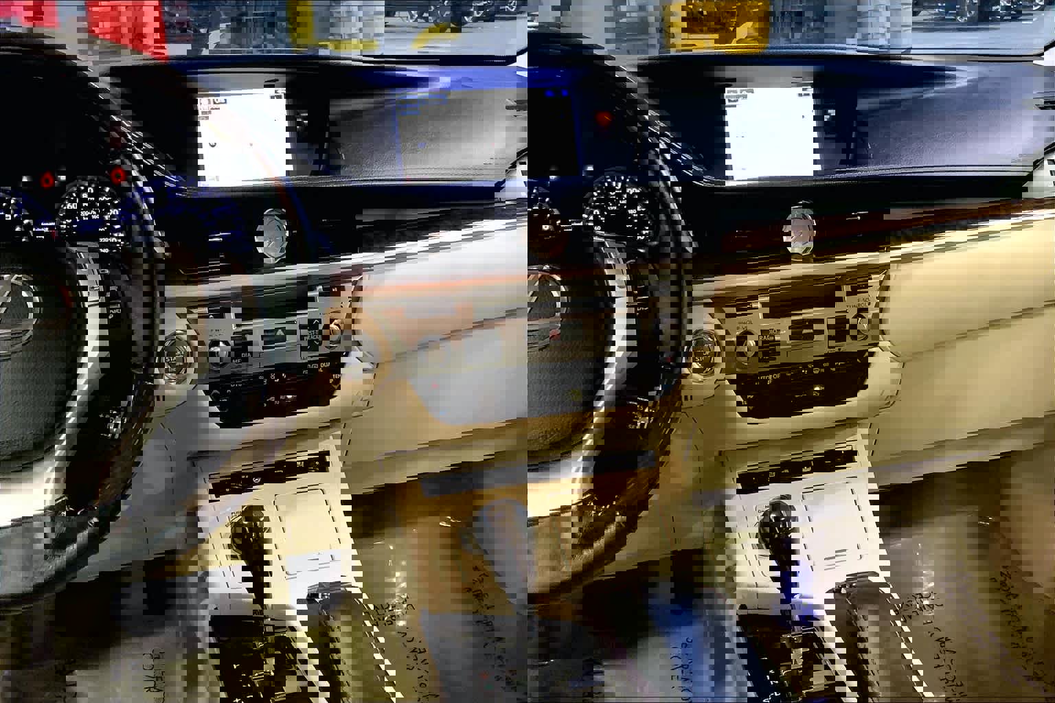 Used 2015 Lexus ES 350 image 6