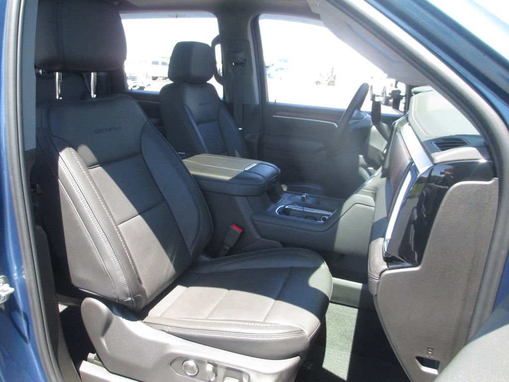 Certified 2025 GMC Sierra 3500 Denali w/ Denali Reserve Package AWD/4WD image 25