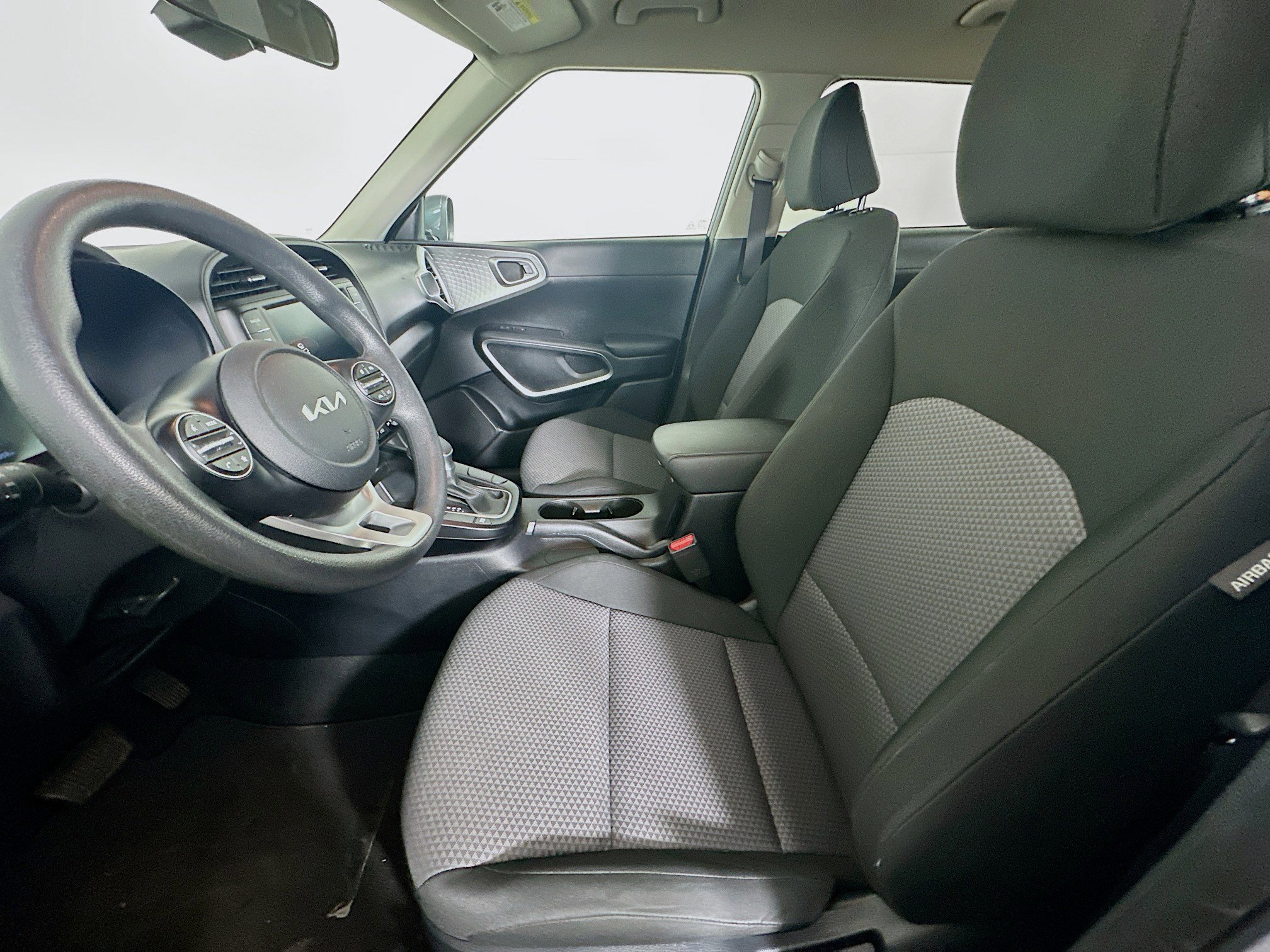 Used 2024 Kia Soul LX w/ Option Group 015 image 13