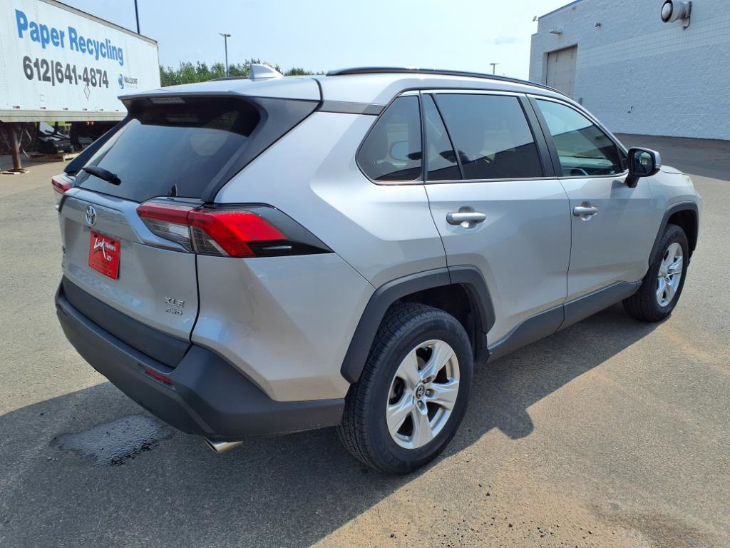Used 2019 Toyota RAV4 XLE w/ Convenience Package image 6