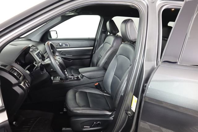 Certified 2018 Ford Explorer XLT w/ Equipment Group 202A image 30