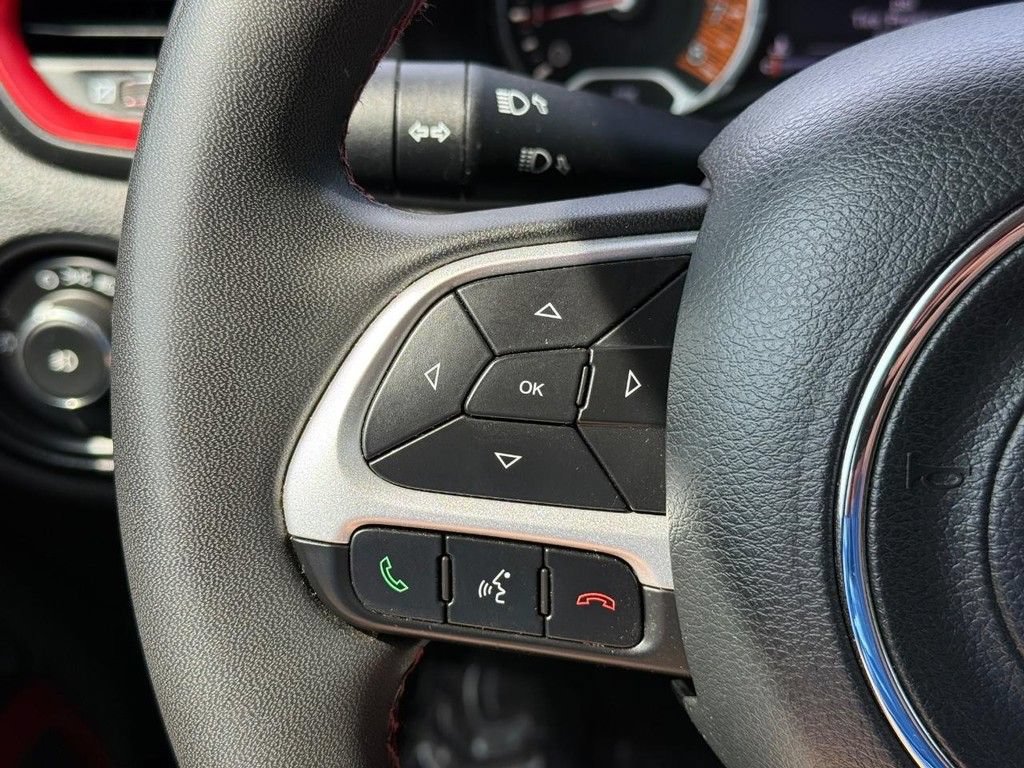Certified 2020 Jeep Renegade Trailhawk AWD/4WD image 14