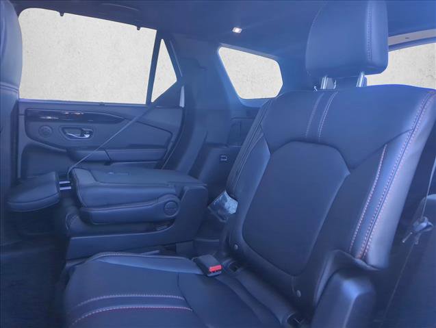Used 2025 Honda Pilot TrailSport image 19