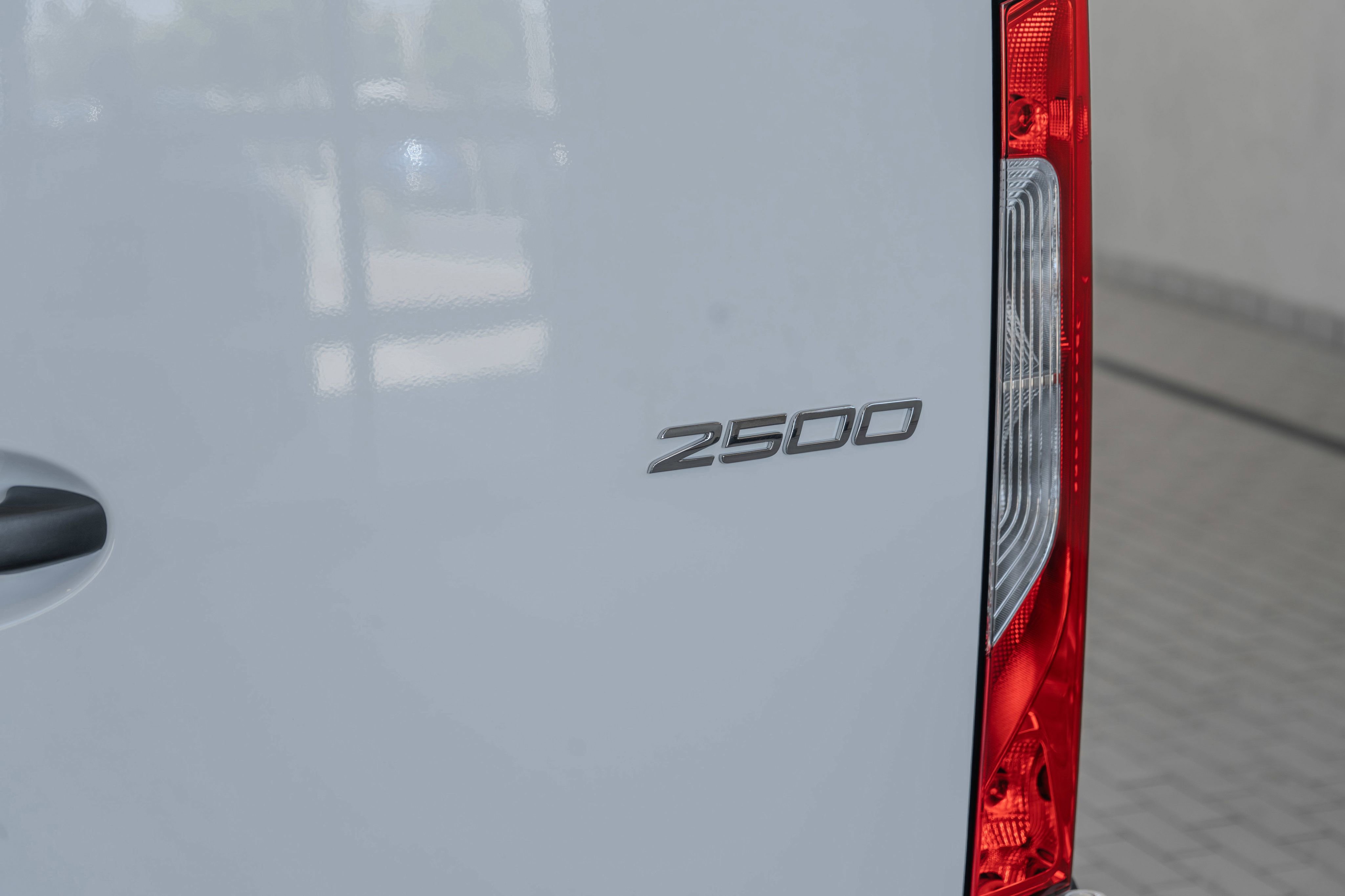 Used 2025 Mercedes-Benz Sprinter 2500 image 24