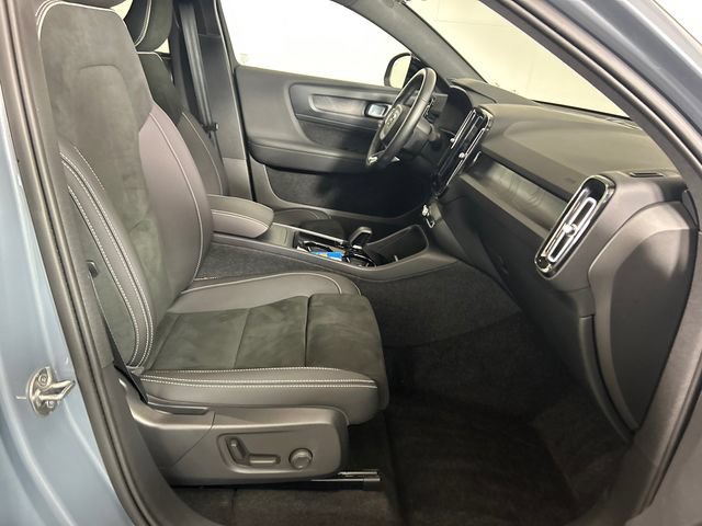 Used 2023 Volvo C40 P8 Recharge Plus AWD/4WD image 27
