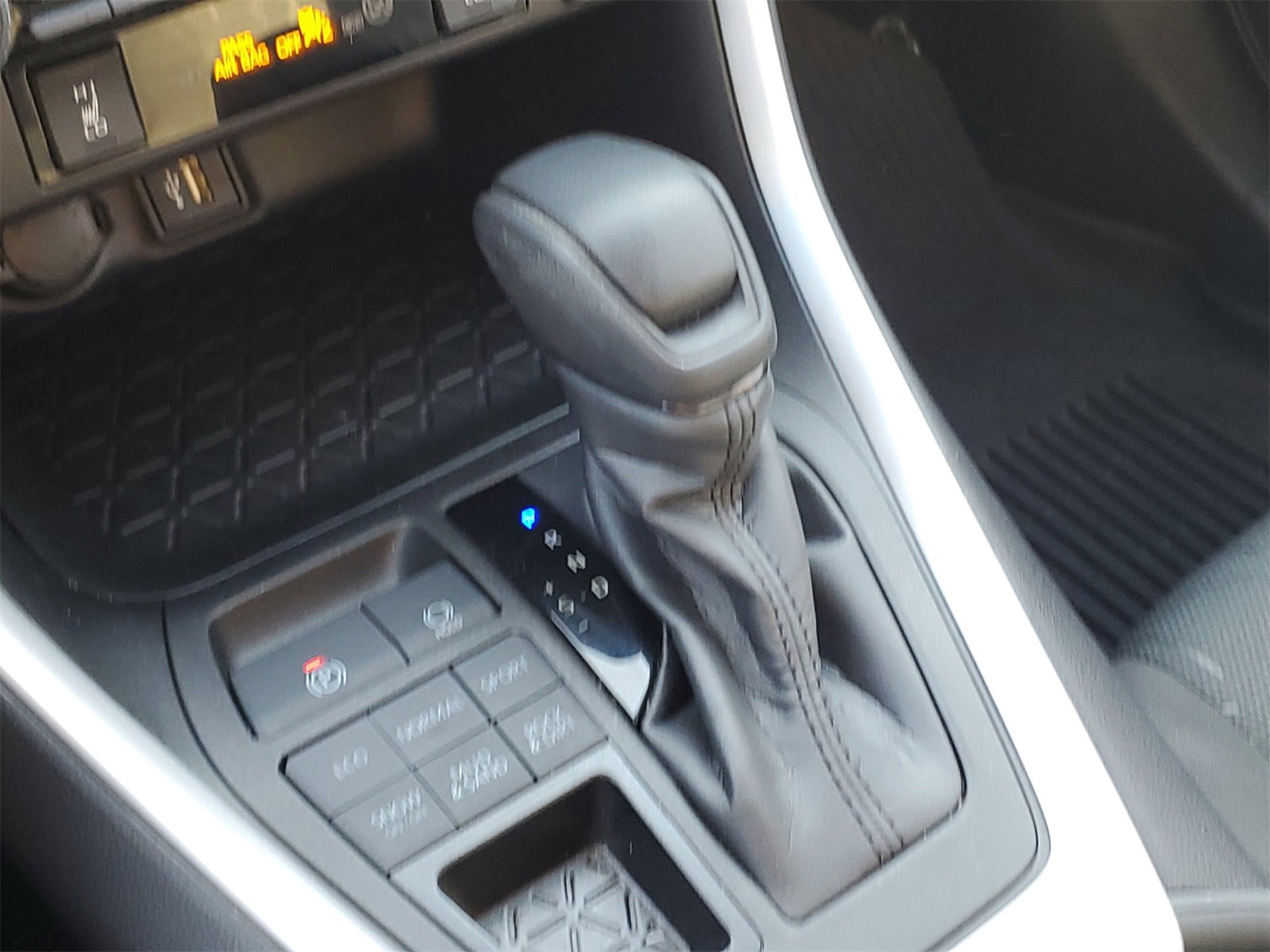 Certified 2024 Toyota RAV4 XLE image 32