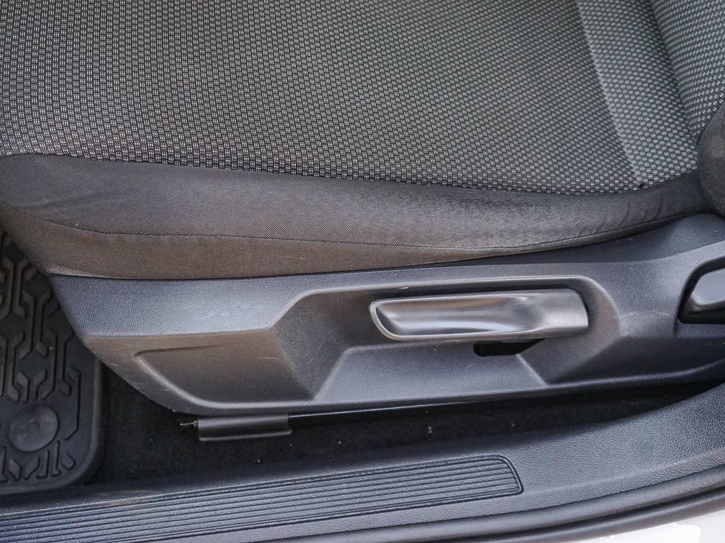 Used 2019 Volkswagen Jetta S w/ Driver Assistance Package FWD image 20