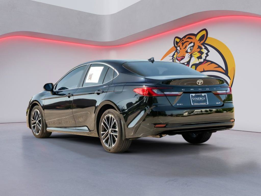 Used 2026 Toyota Camry XLE FWD image 8