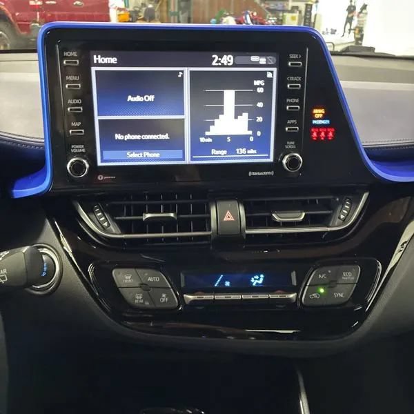 Used 2021 Toyota C-HR XLE FWD image 14