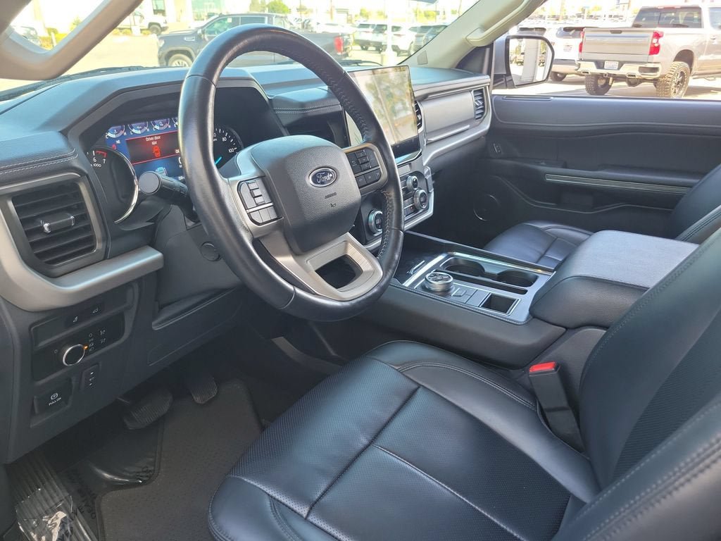 Used 2024 Ford Expedition XLT RWD image 19