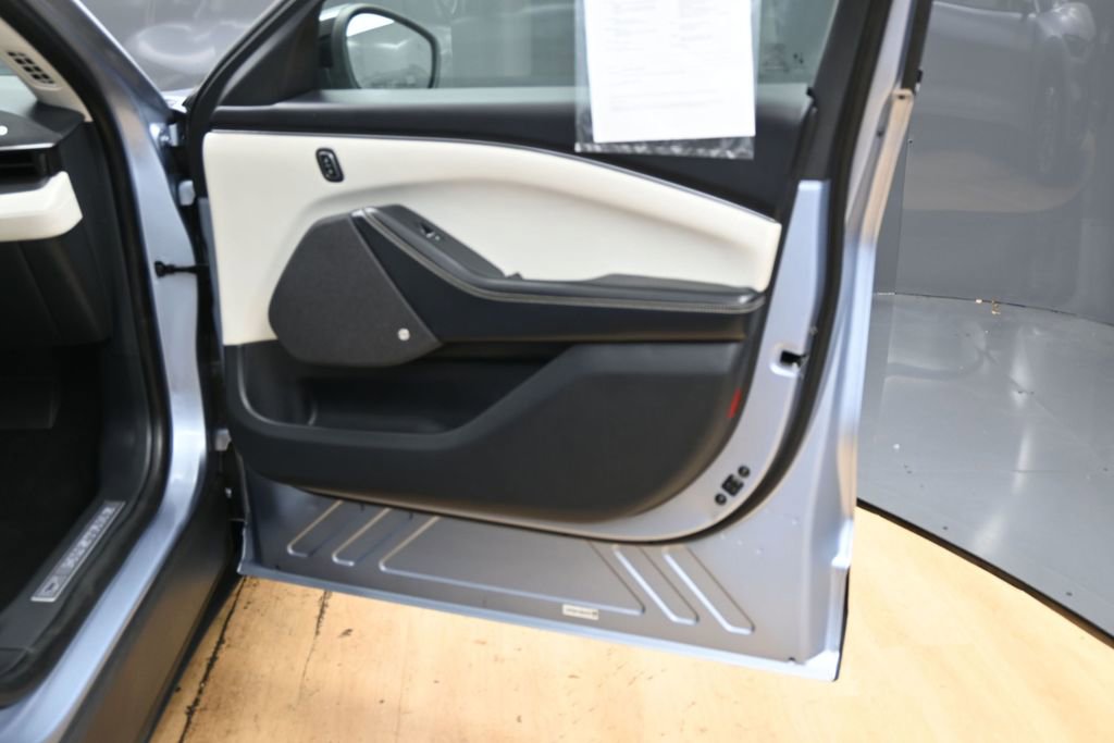 Used 2022 Ford Mustang Mach-E Premium AWD/4WD image 32