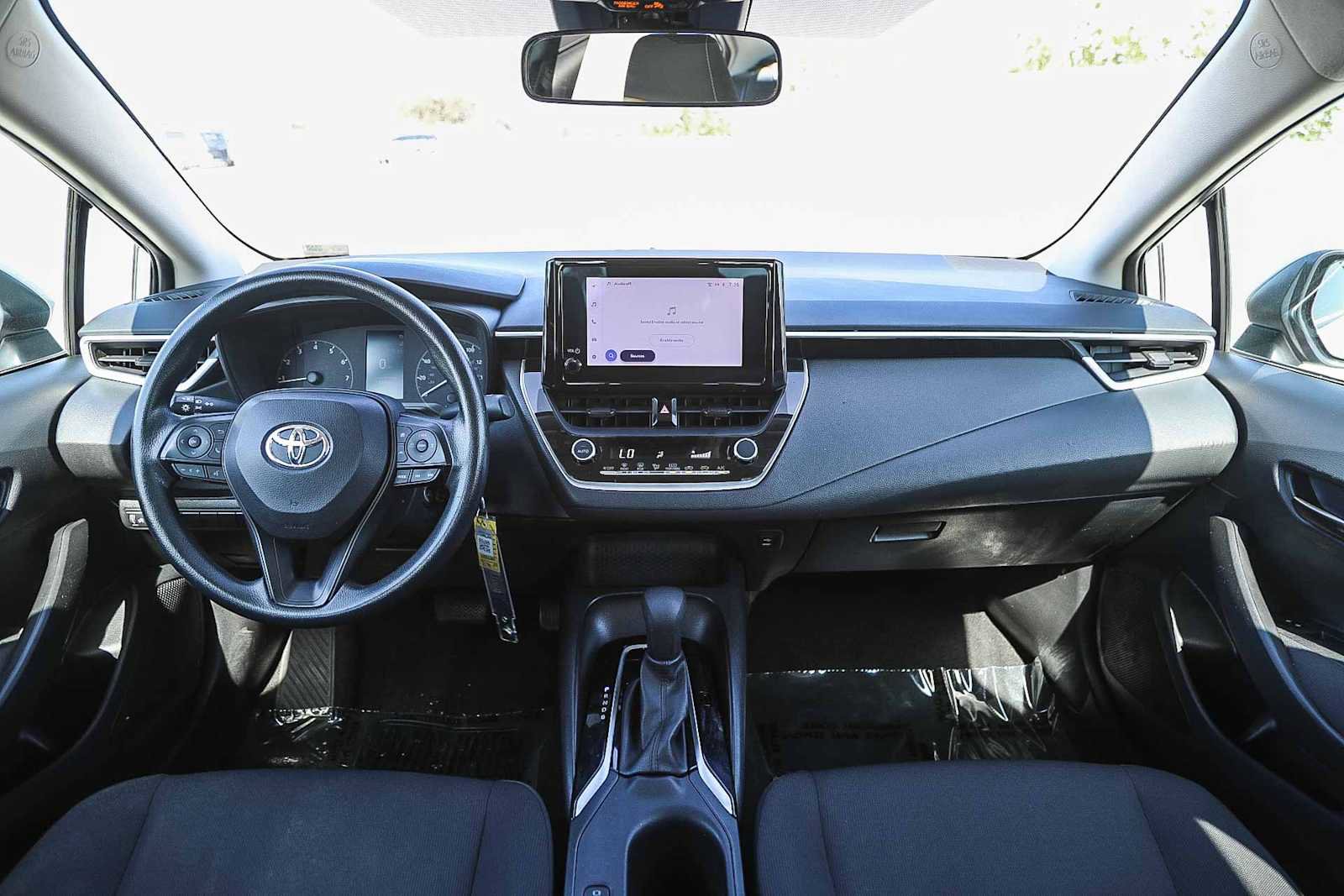 Used 2023 Toyota Corolla LE image 12