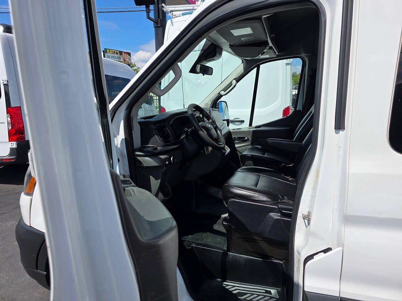 Used 2020 Ford Transit 350 XL RWD image 19