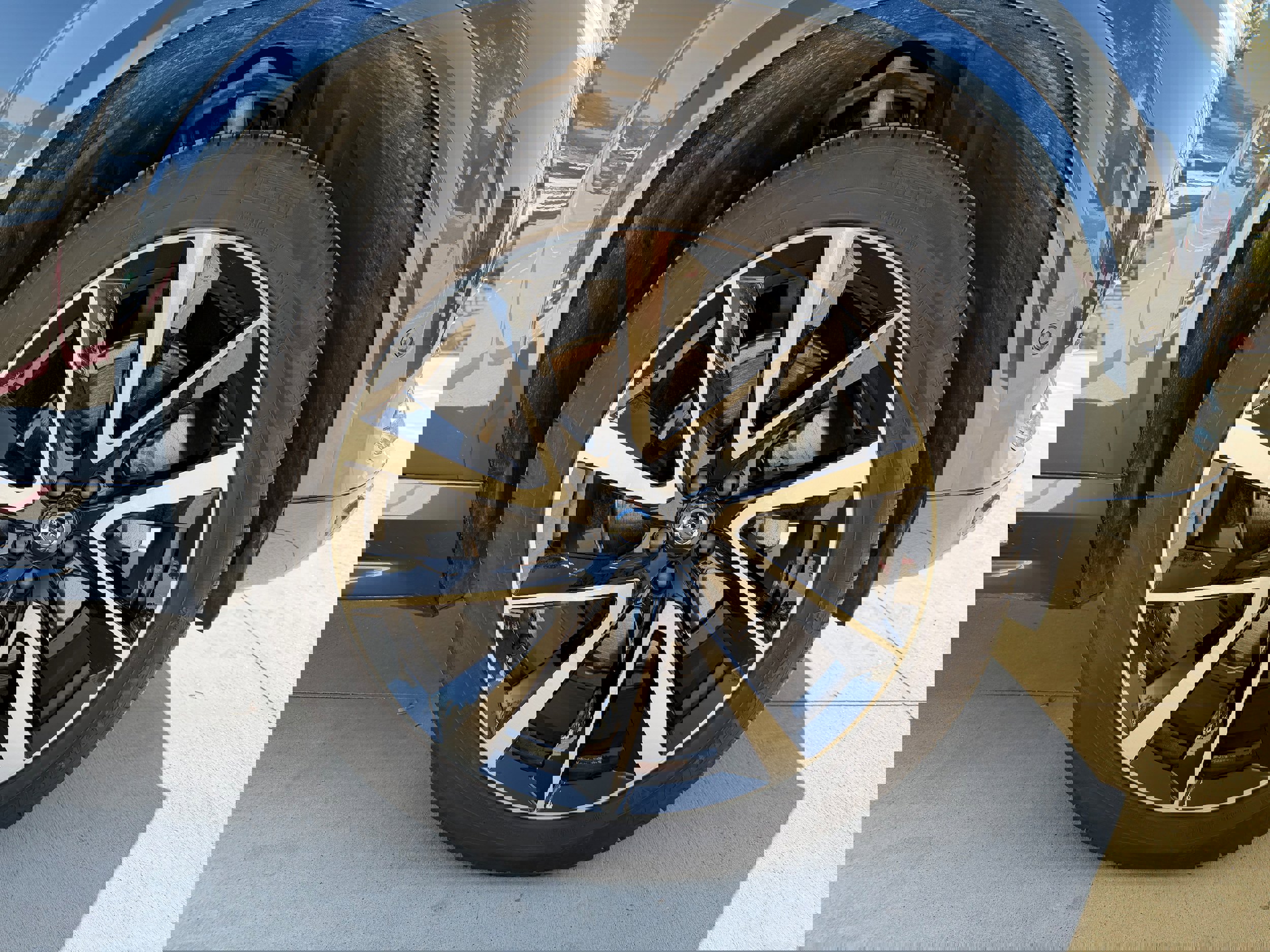 Certified 2024 Volvo XC90 B6 Plus w/ Protection Package Premier image 9