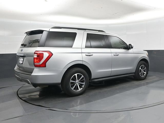 Used 2019 Ford Expedition XLT w/ Equipment Group 201A AWD/4WD image 4