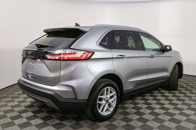 Used 2023 Ford Edge SEL w/ Convenience Package image 13
