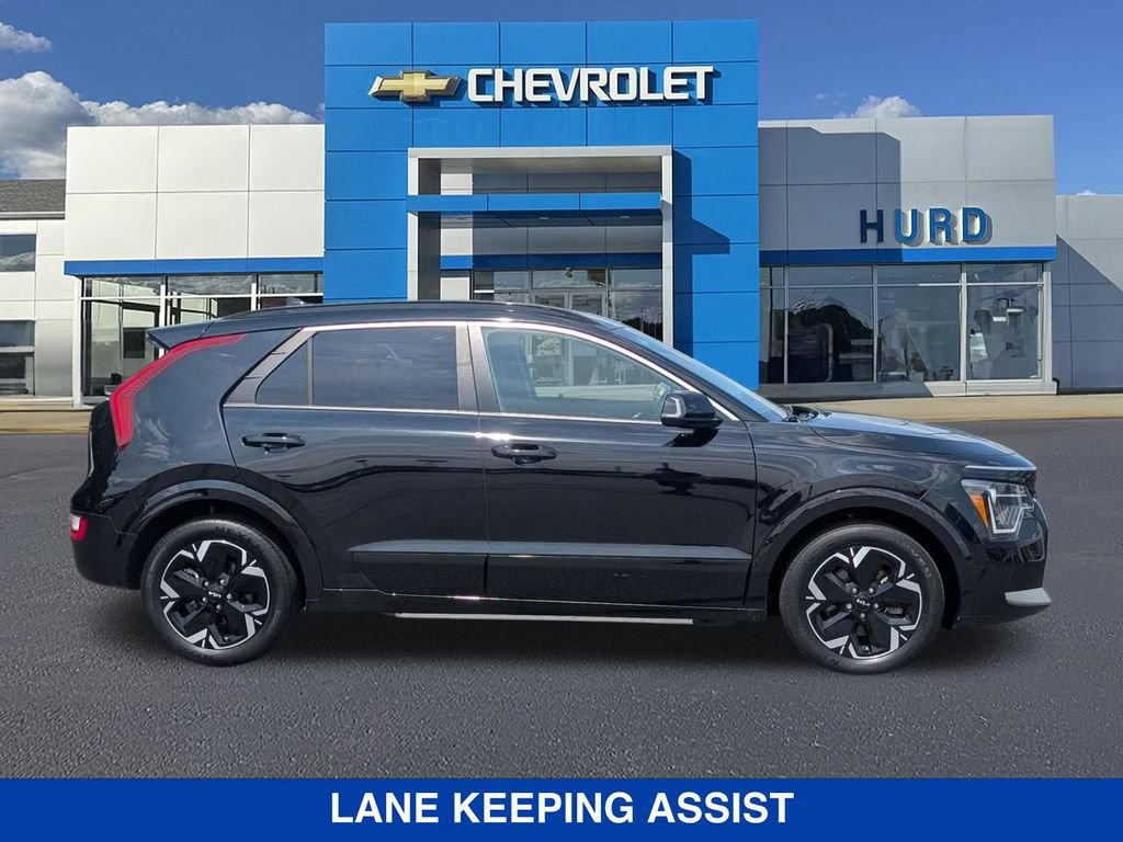 Used 2023 Kia Niro Wind w/ Wind Preserve Package FWD image 3