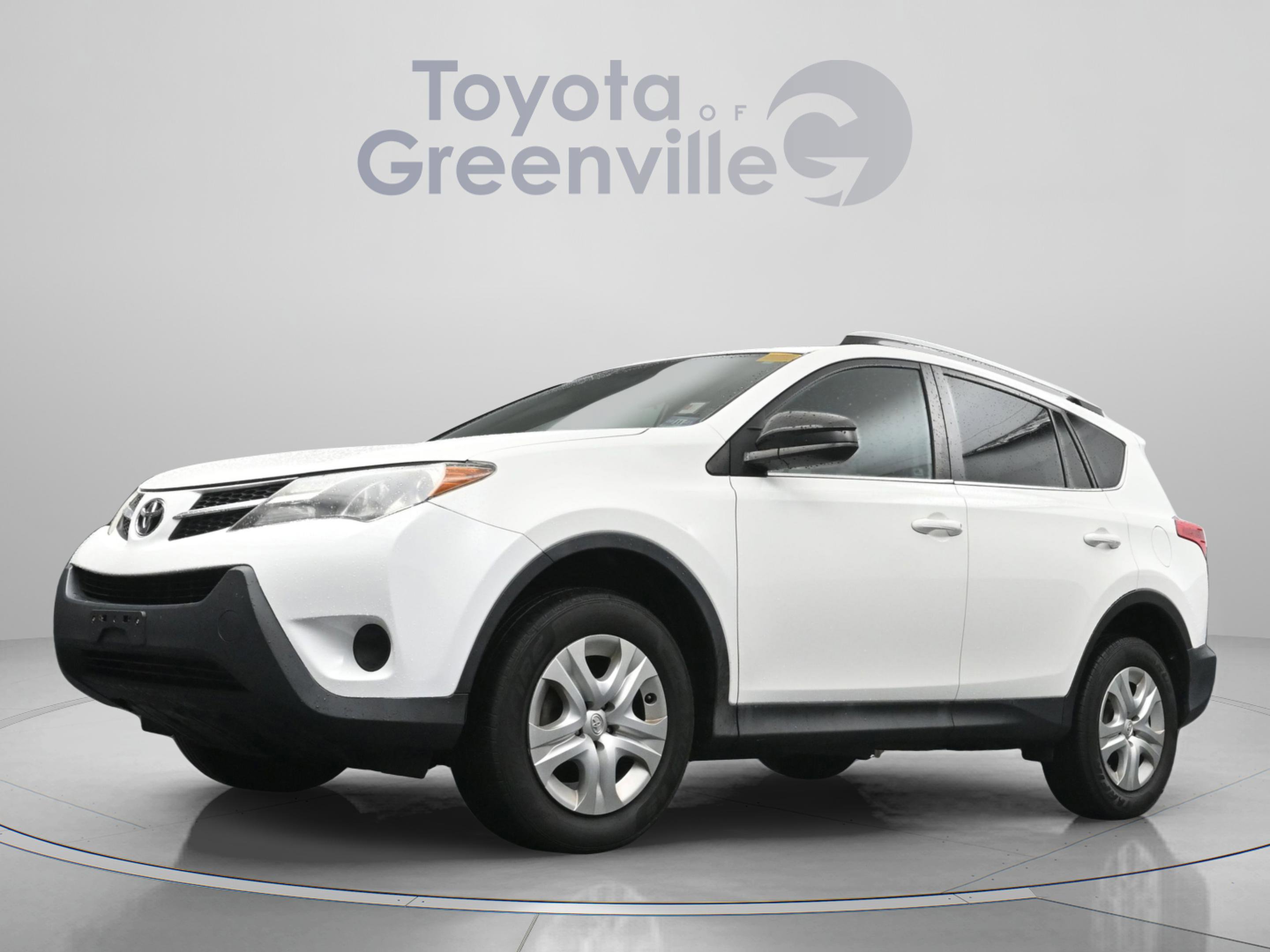 Used 2015 Toyota RAV4 LE AWD/4WD image 1