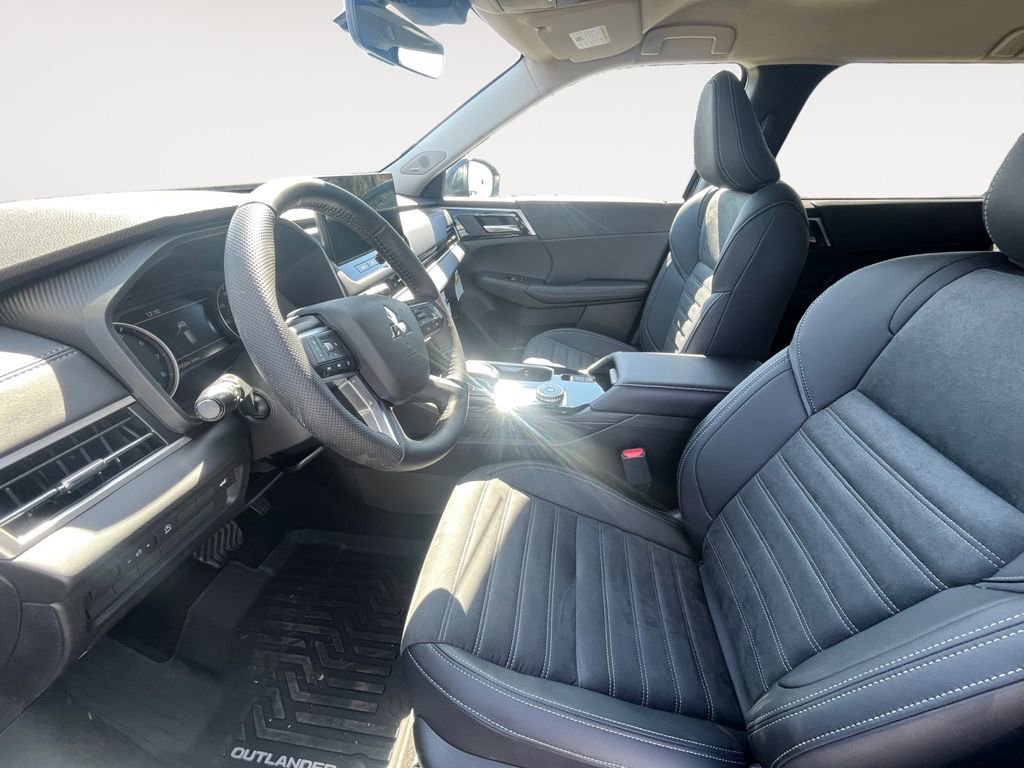 New 2026 Mitsubishi Outlander SE FWD image 9