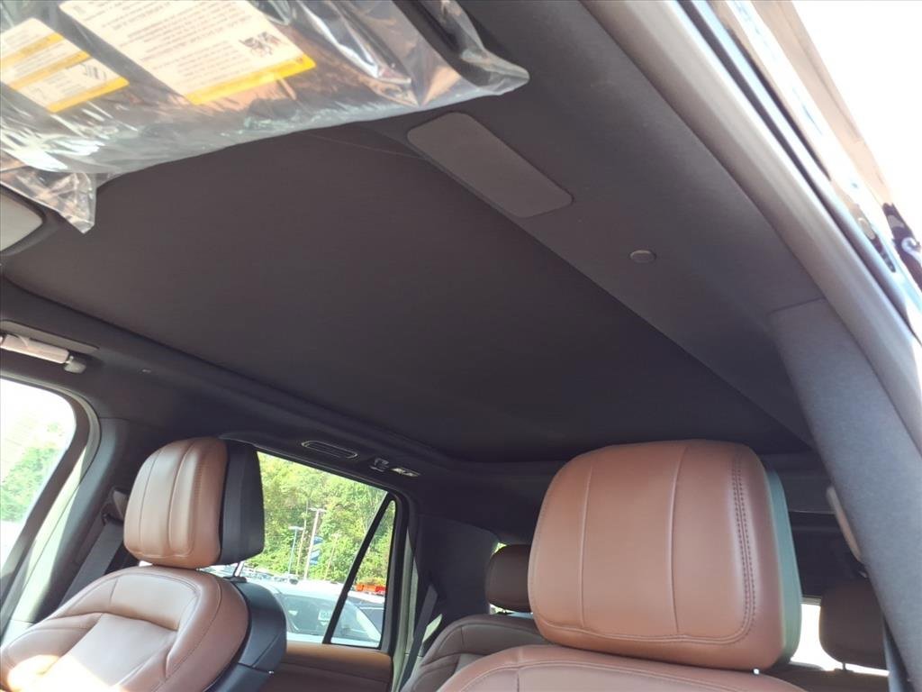 New 2025 Lincoln Navigator Reserve image 19