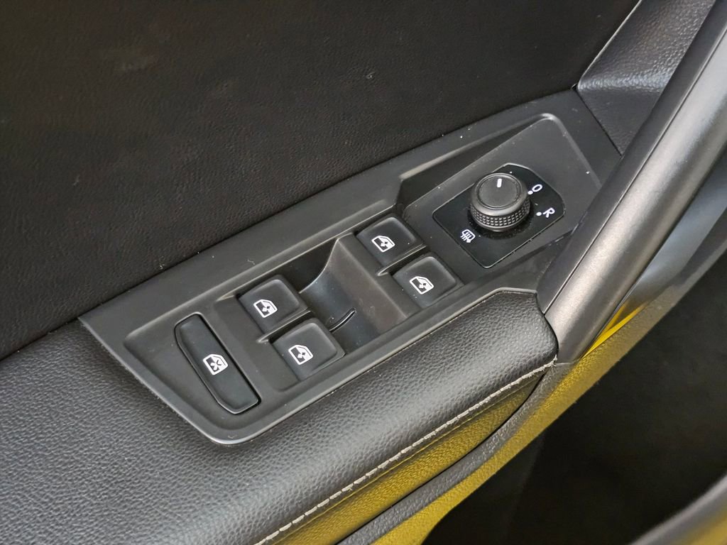 Used 2022 Volkswagen Tiguan S image 24