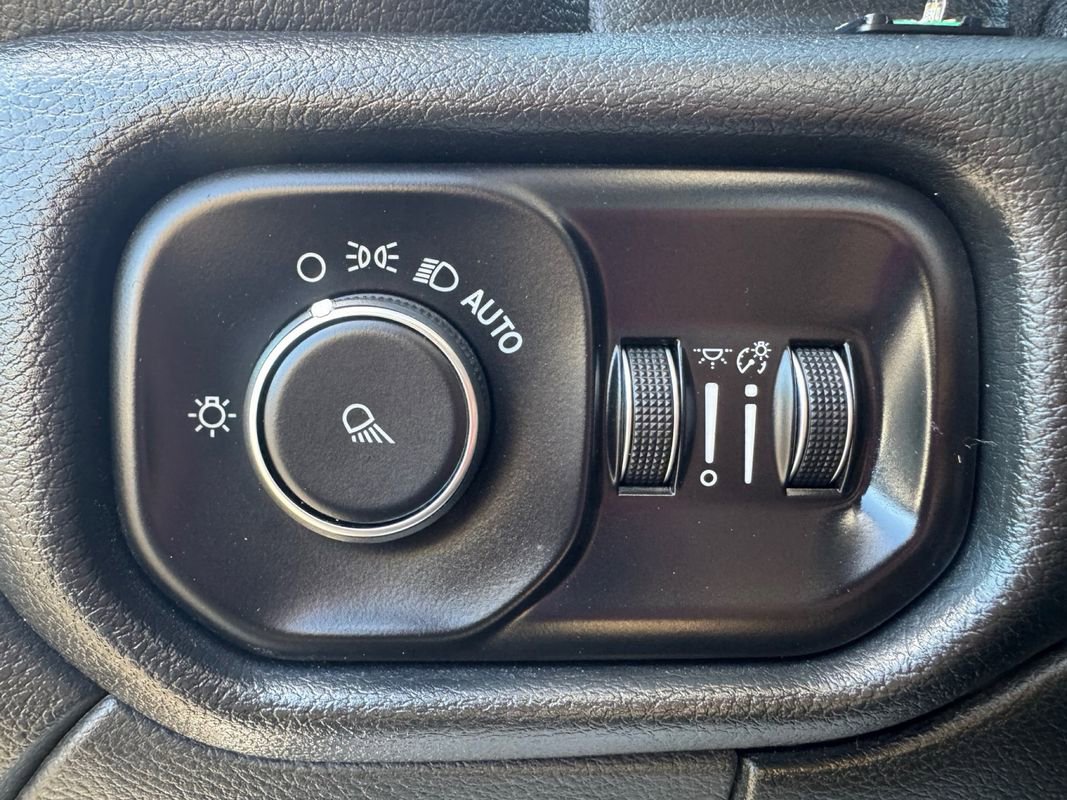 Used 2020 RAM 3500 Tradesman image 23