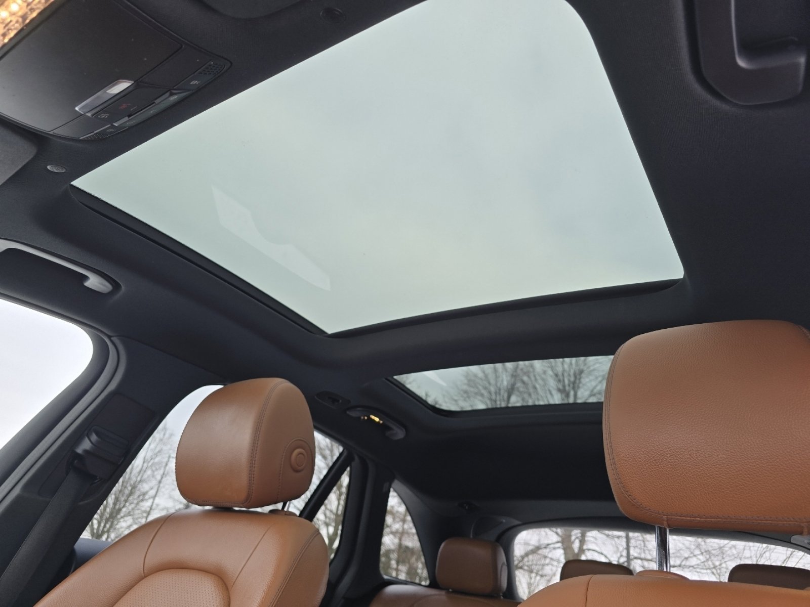 Used 2022 Mercedes-Benz GLC 300 4MATIC image 3