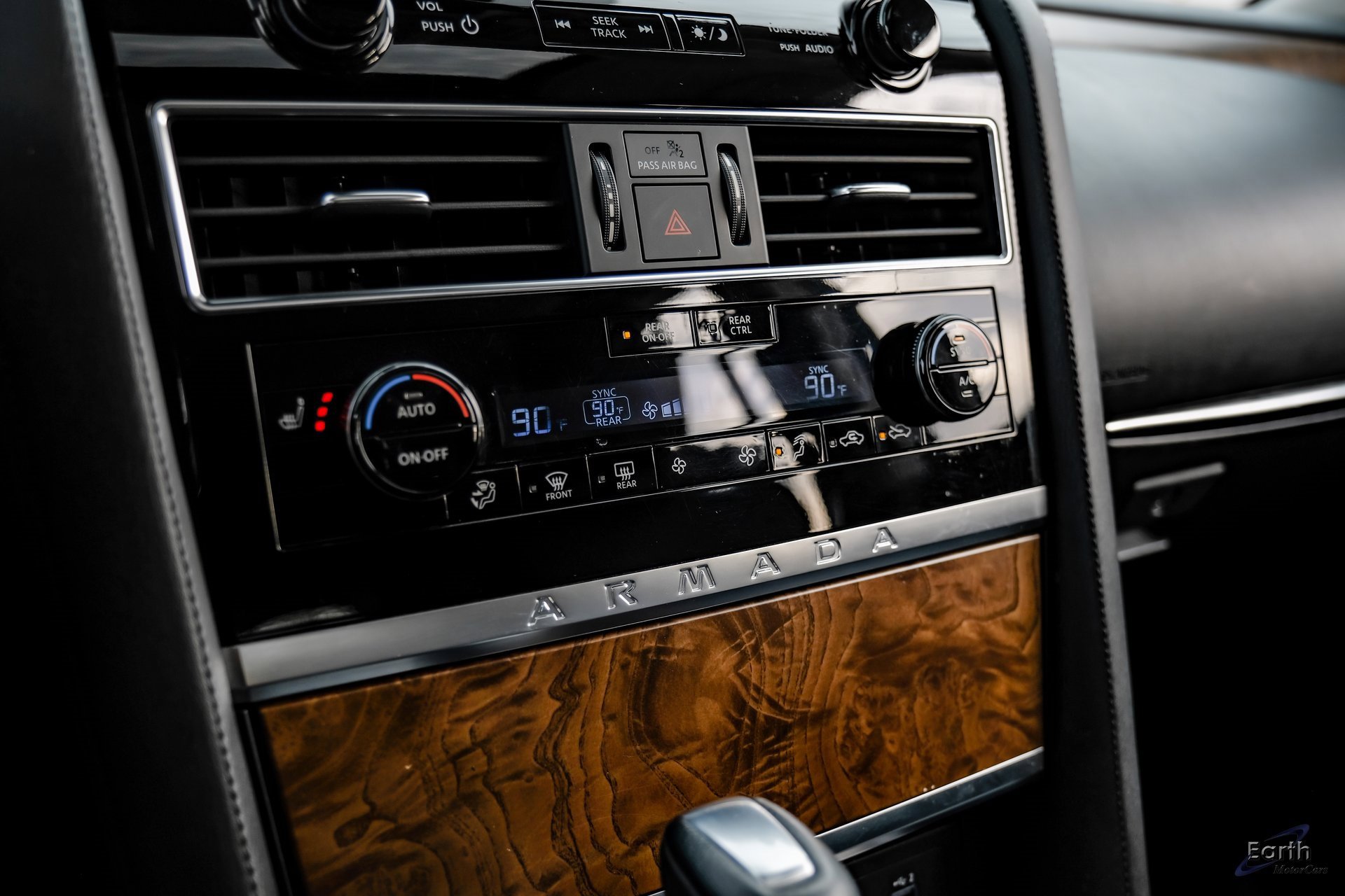 Used 2021 Nissan Armada SL w/ Captain's Chairs Package image 56