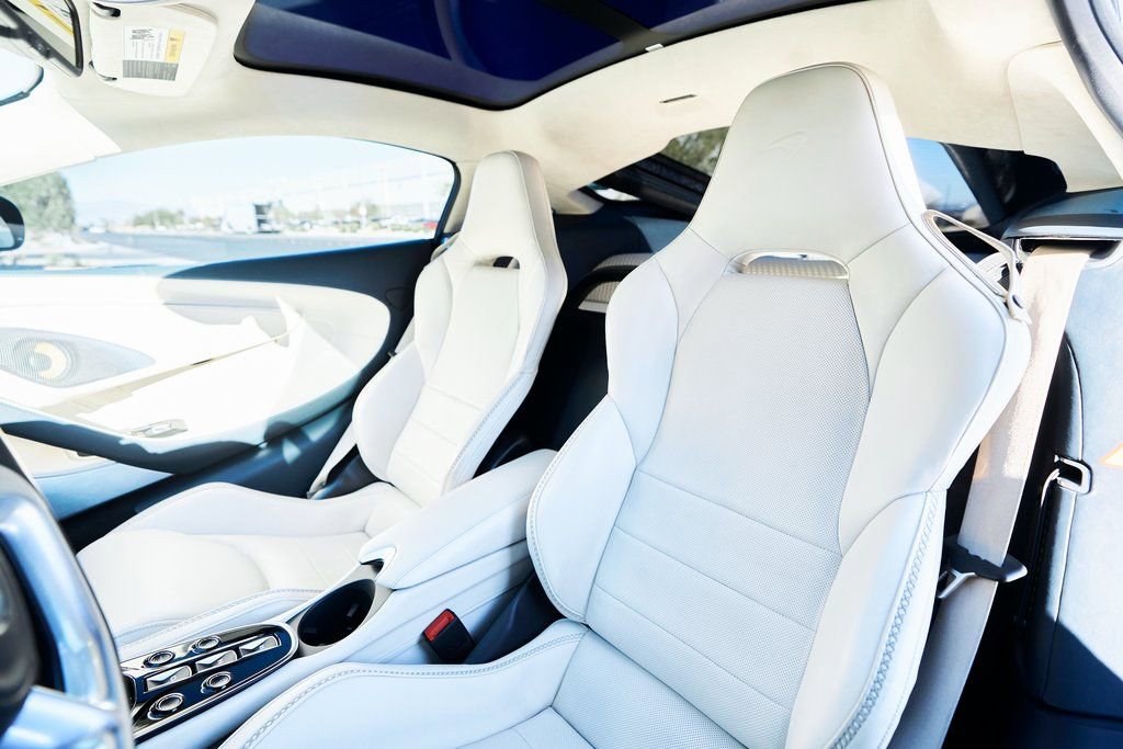 Used 2022 McLaren GT RWD image 42