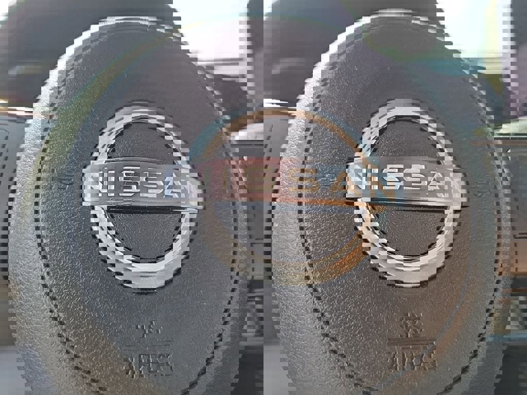 Used 2023 Nissan Pathfinder SV w/ SV Premium Package image 27