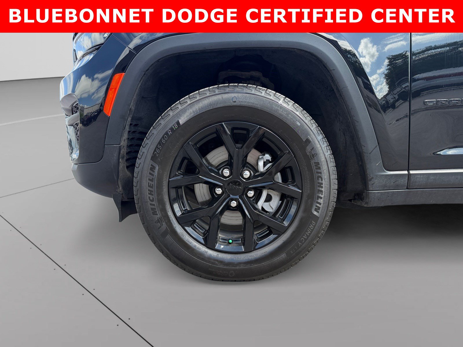 Used 2024 Jeep Grand Cherokee Altitude AWD/4WD image 9