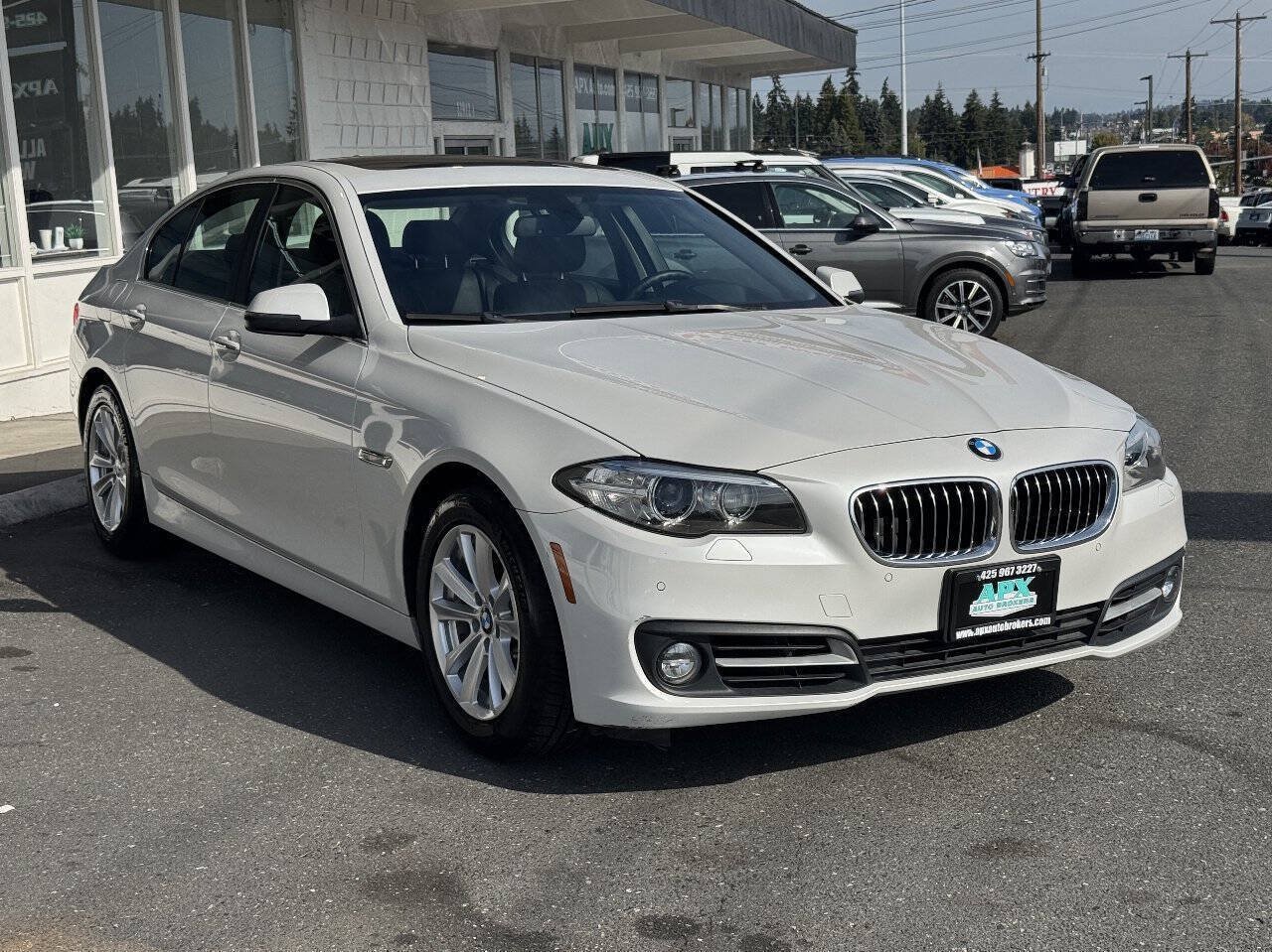 Used 2015 BMW 528i Sedan RWD image 10