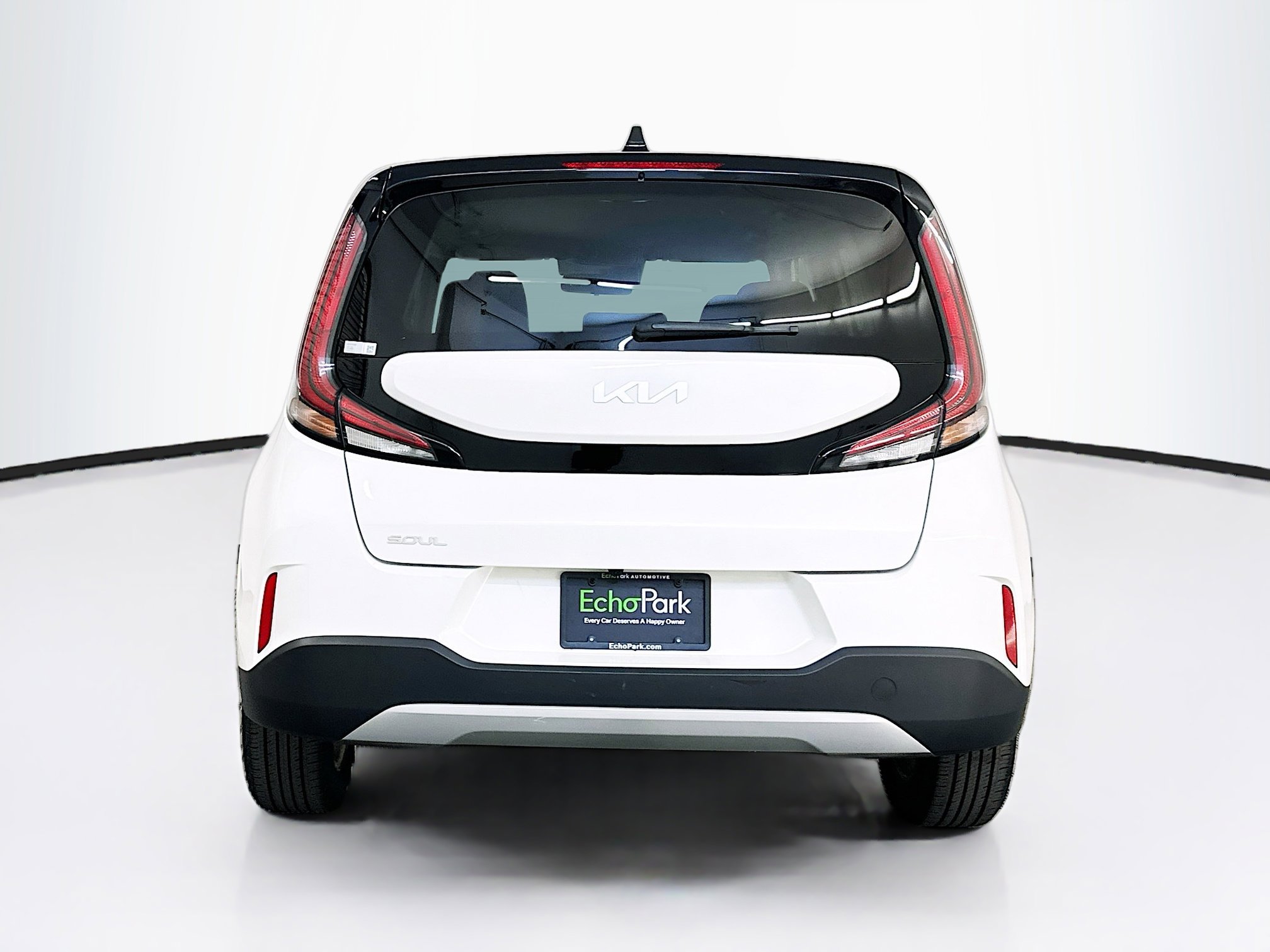 Used 2025 Kia Soul LX w/ LX Technology Package FWD image 7
