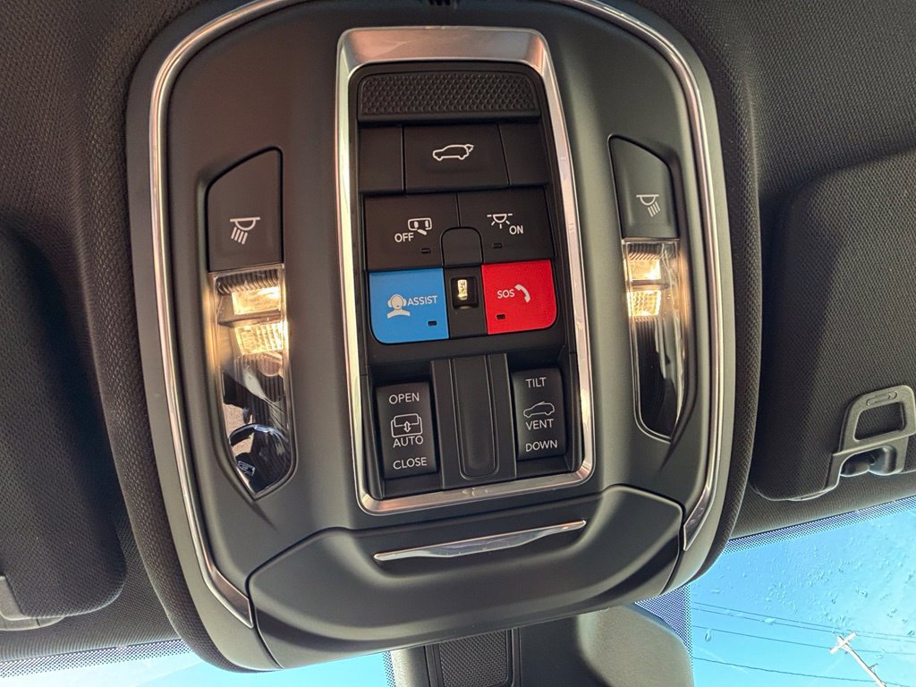 Used 2026 Jeep Grand Cherokee Altitude AWD/4WD image 18