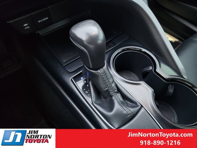 Used 2019 Toyota Camry SE w/ Convenience Package FWD image 21