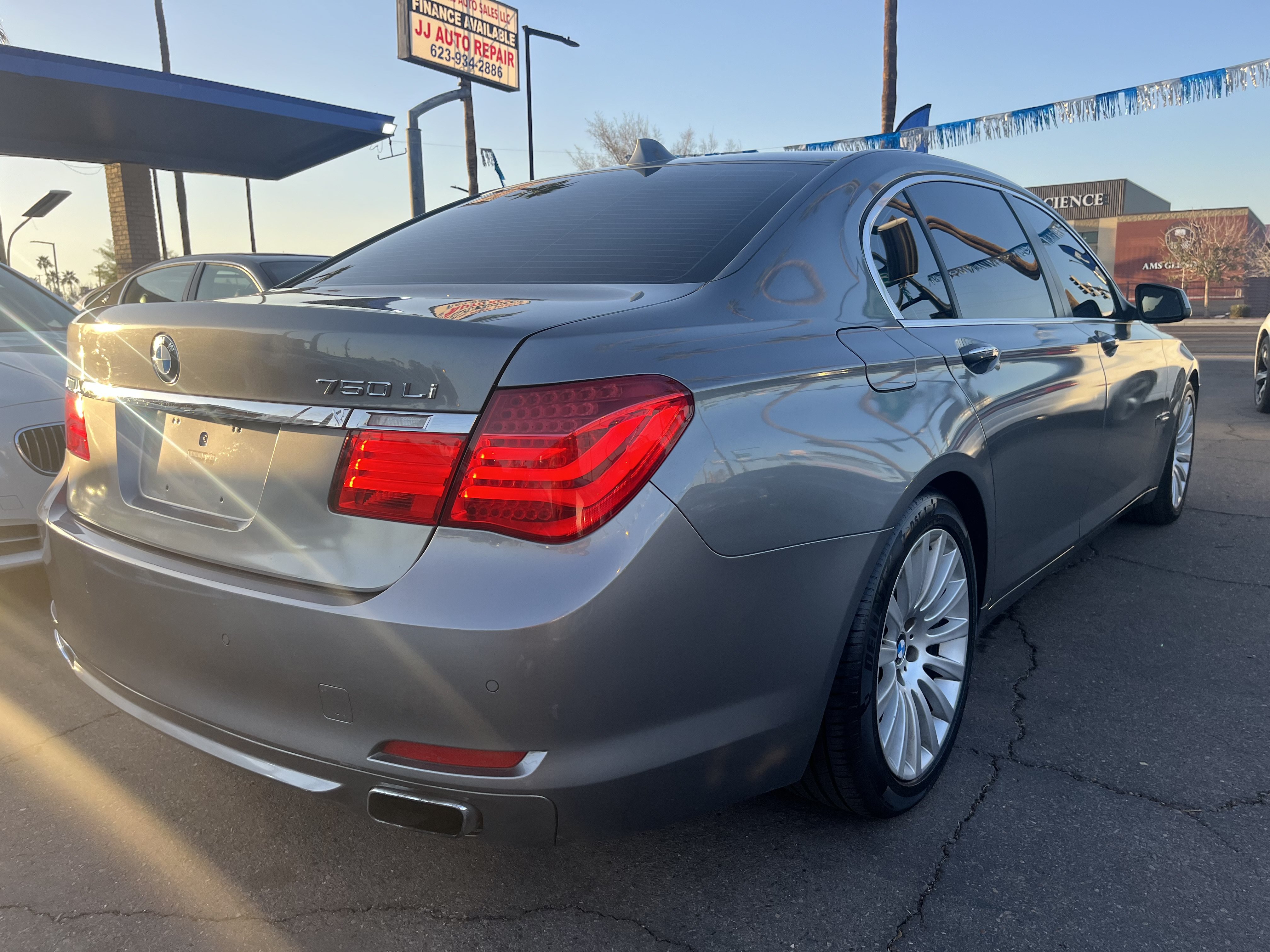 Used 2012 BMW 750Li RWD image 3