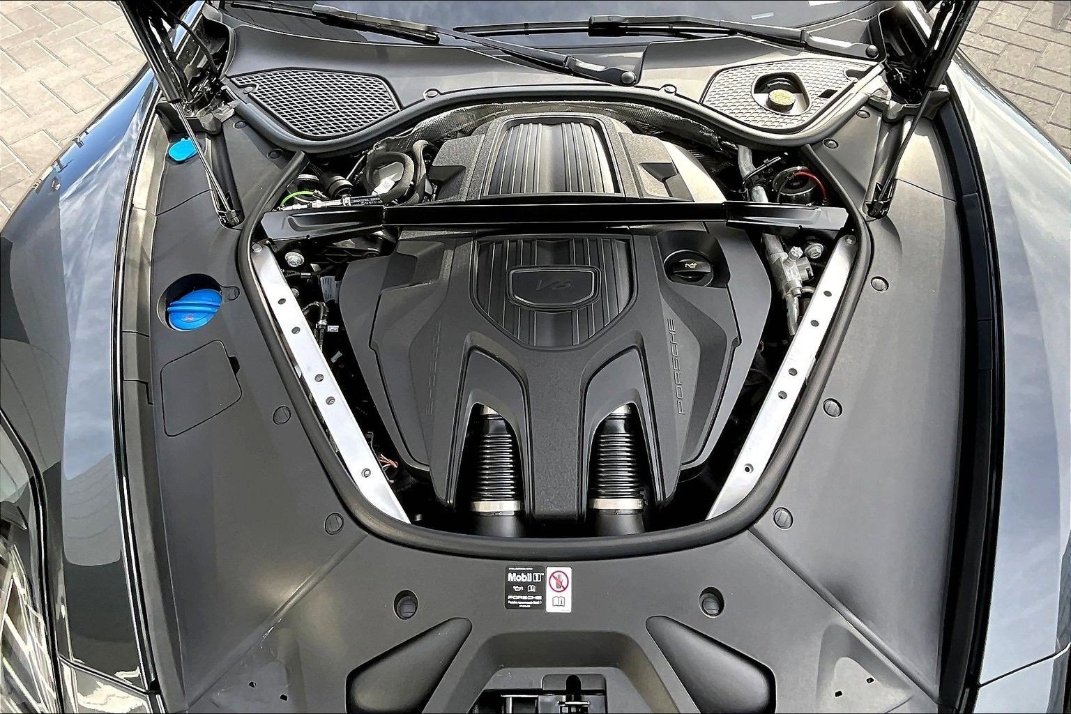 Used 2025 Porsche Panamera 4 image 10