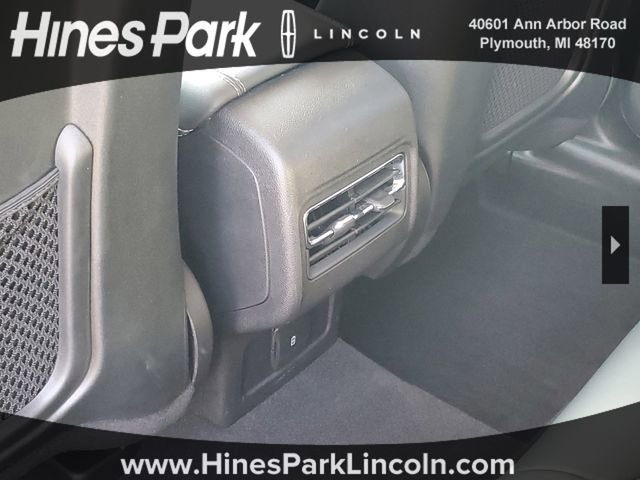 Used 2023 Lincoln Corsair AWD image 29