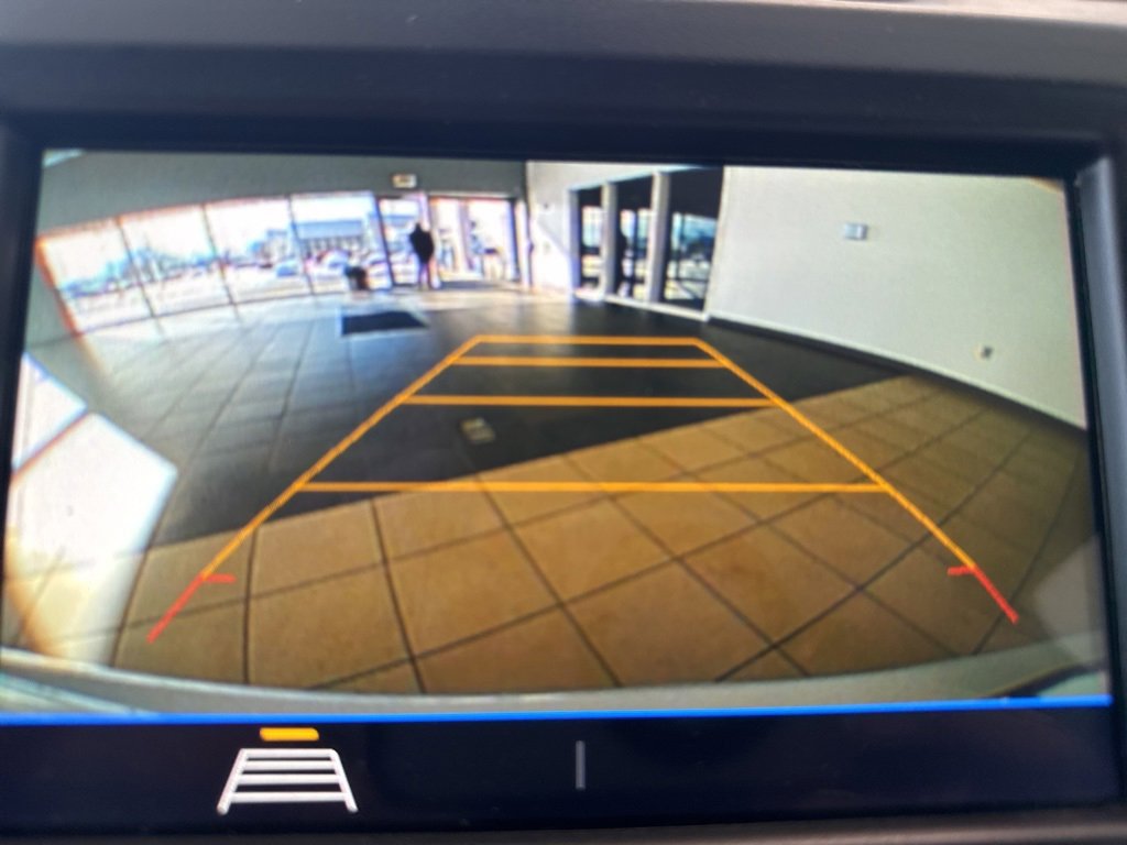 Used 2019 Chevrolet Equinox LT w/ Driver Convenience Package image 30