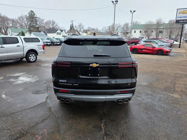 Used 2024 Chevrolet Traverse LT w/ Trailering Package image 5