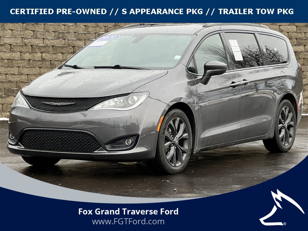 Used 2020 Chrysler Pacifica Touring-L Plus image 1